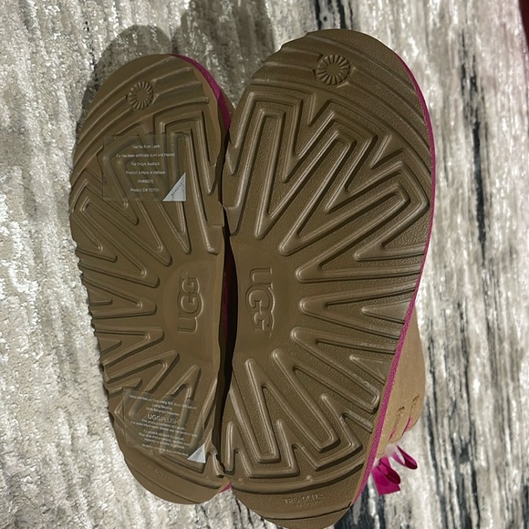 UGG Bailey Boots shimmer gold pink kids size 4 woman 6 NEW - Picture 5 of 7